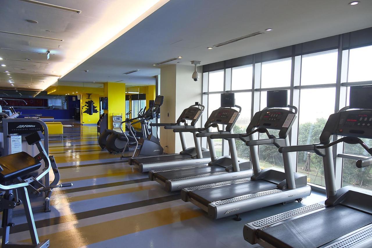 Novotel Taipei Taoyuan International Airport Exterior photo The gym at the hotel